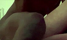 हॉर्नी गर्लफ्रेंड मॉन्स्टर बड़े काले लंड को हार्डकोर एनल सेशन के लिए लेती है।